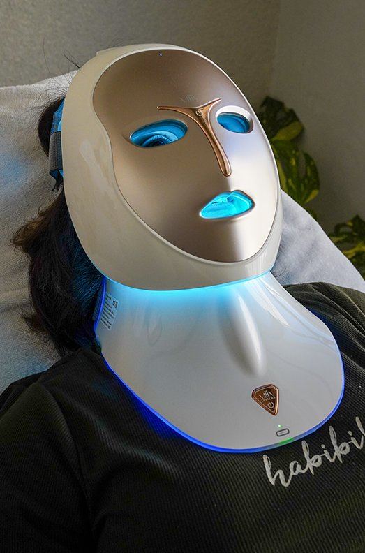 قناع علاج LED